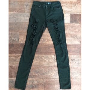 Black distressed Kendall & Kylie jeans